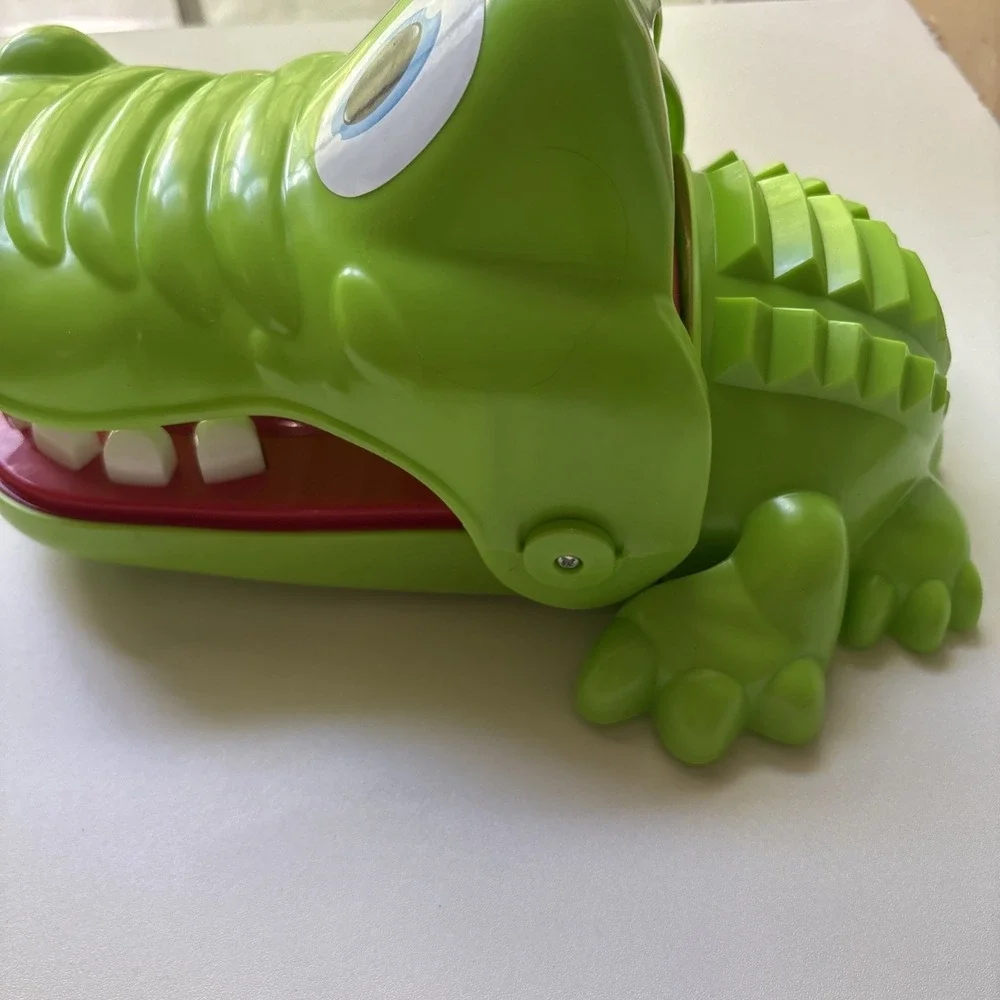 Vintage 1992 Milton Bradley Crocodile Dentist Game Travel Version Tested Works!